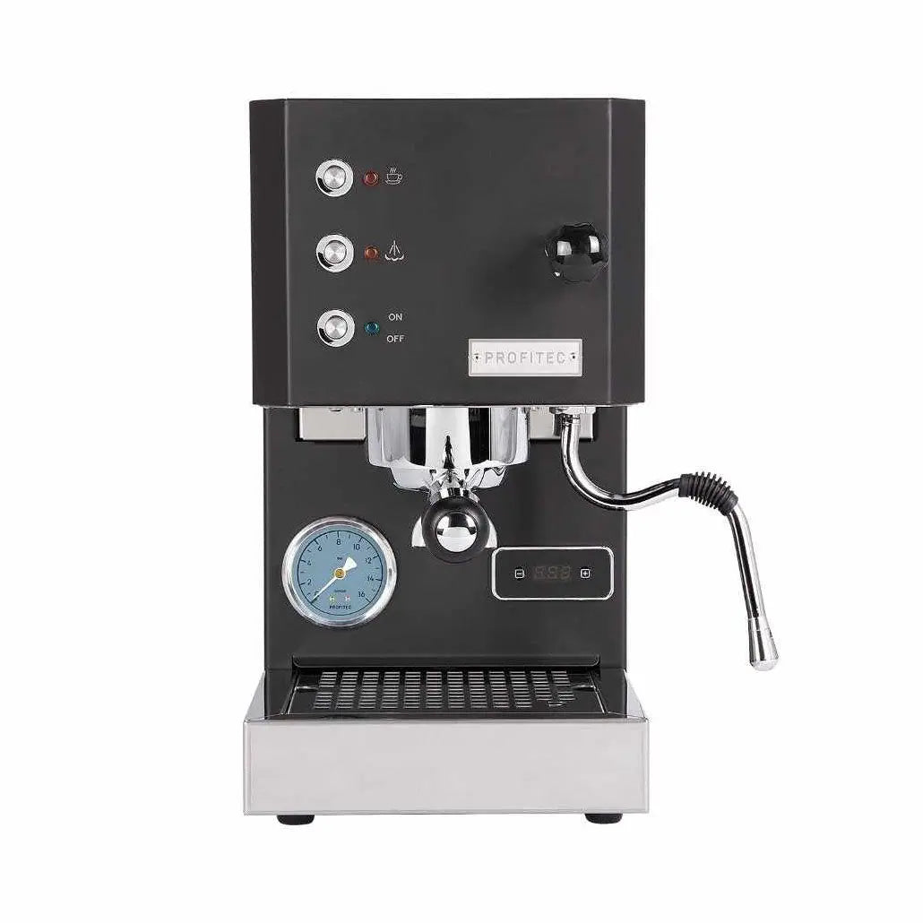 Profitec GO čierny espresso stroj s Manómetro de pressão a parnou tryskou pre profesionálne prípravu kávy.