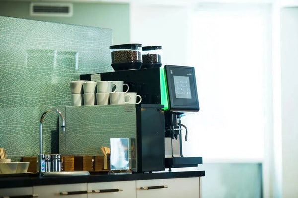 Komerčný automatický kávovar a espressomachine - Barista a Espresso