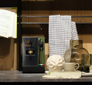 Aroma Plus+ – Kompaktný taliansky espressomlynček na kapsule