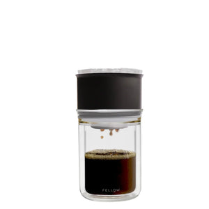 Ručný filter v matnej čiernej farbe pre presnú chuť kávy, súčasť Fellow, EspressoGear, Ručný filter, Najnovšie, všetko o káve.