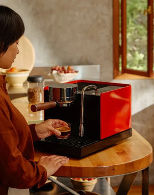 Pákový kávovar na espresso Series 1 – čierny