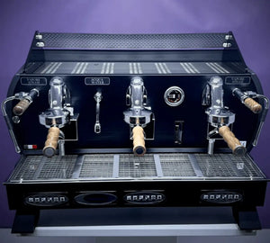 La Nuova Era Altea Anniversario 2 - skupinový komerčný Espresso stroj - Barista a Espresso