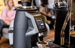 Macap Supra 83 mlynček na espresso – Komerčný mlynček na kávu s 83 mm mlecími kotúčmi - Barista a Espresso
